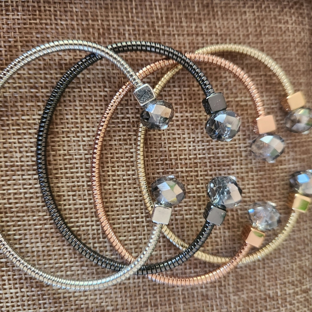 NWOT Premier Designs It Girl 4 bracelets Gold, Rose Gold, Black, Silver